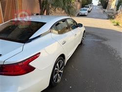 نيسان ماكسيما